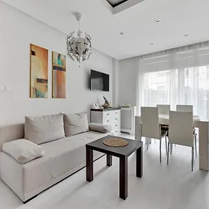 https://blue-buddy-bright-side-apartment.gdanskhotel.org